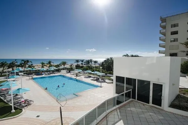 Photo 1 - 8 Guests - Pool - Miami Beach With Ocean Views