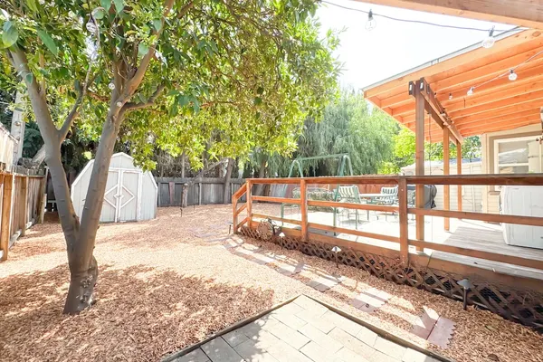 Photo 1 - Walk to Google 3BR Home Yard & Kitchen
