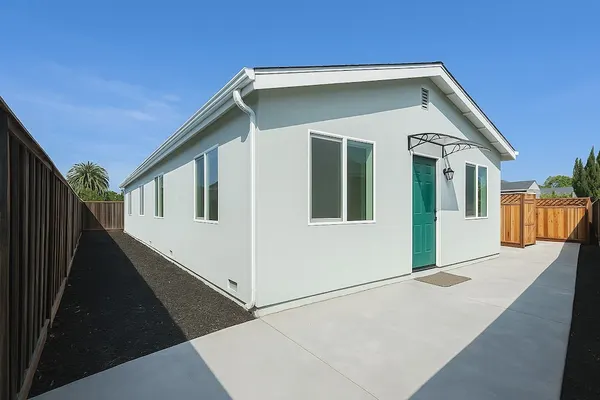 Photo 1 - New Build Smart Home 3 Bedroom