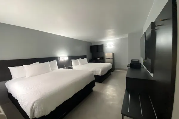Photo 1 - Super 8 By Wyndham Texas City