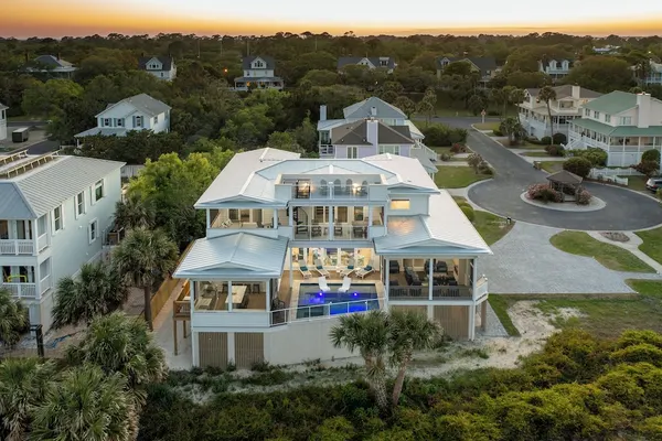 Photo 1 - Suite Beach Tybee