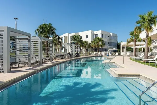 Photo 1 - Daytona 2BR Getaway Parking Family & Pet-friendly