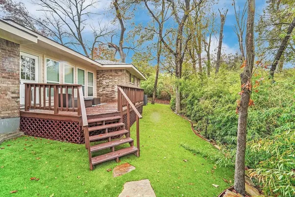 Photo 1 - Serene Deck 10 Mins Garland City Square