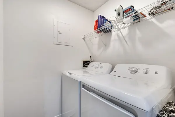 Photo 1 - 2Bedroom 2Bath Water View Apartment