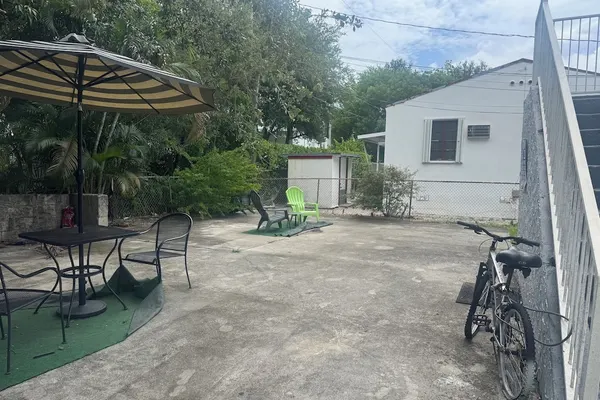 Photo 1 - Wynwood Hostel