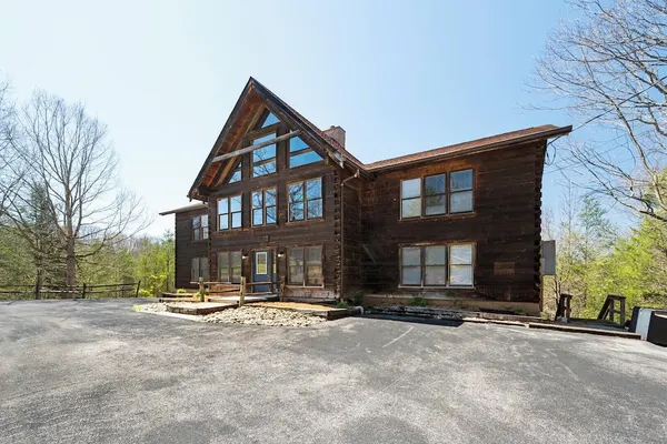 Photo 1 - Country Pines Lodge