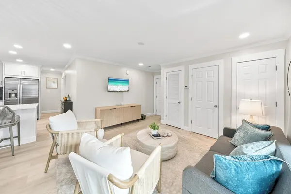 Photo 1 - Beachside Villas 811