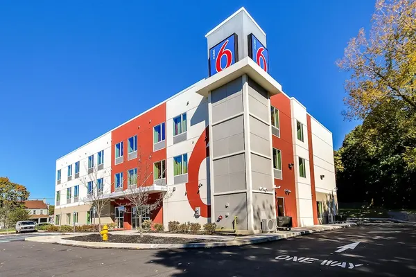 Photo 1 - Motel 6 Allentown, PA