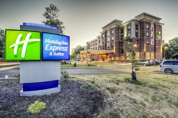 Photo 1 - Holiday Inn Express & Suites Cleveland West - Westlake, an IHG Hotel