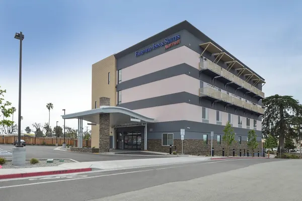 Photo 1 - Fairfield Inn & Suites by Marriott Santa Cruz, CA