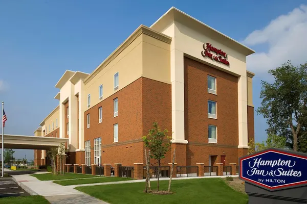 Photo 1 - Hampton Inn & Suites Syracuse/Carrier Circle