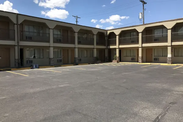 Photo 1 - Hutchinson Inn