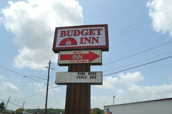 Photo 1 - Budget Inn Roxboro