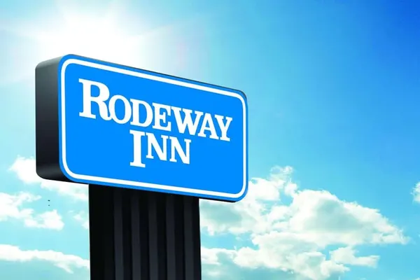 Photo 1 - Rodeway Inn Commerce - Los Angeles