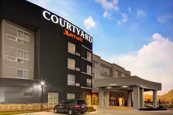 Photo 1 - Courtyard by Marriott New Orleans Westbank/Gretna