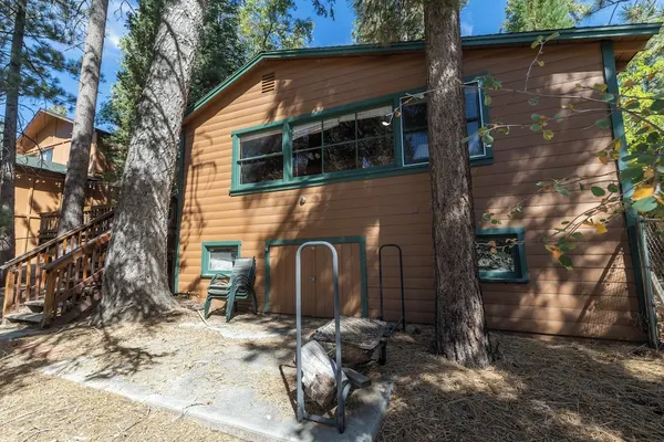 Photo 1 - True Big Bear Lake Cabin with jacuzzi
