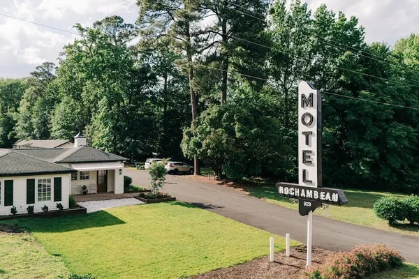 Photo 1 - Rochambeau Roadside Inn