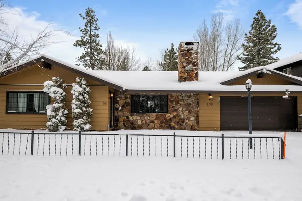 Photo 1 - Wanderlust Lodge