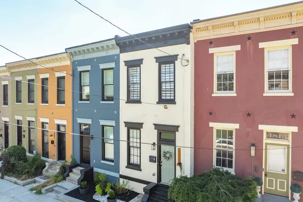 Photo 1 - The Baymiller Row - For 6!