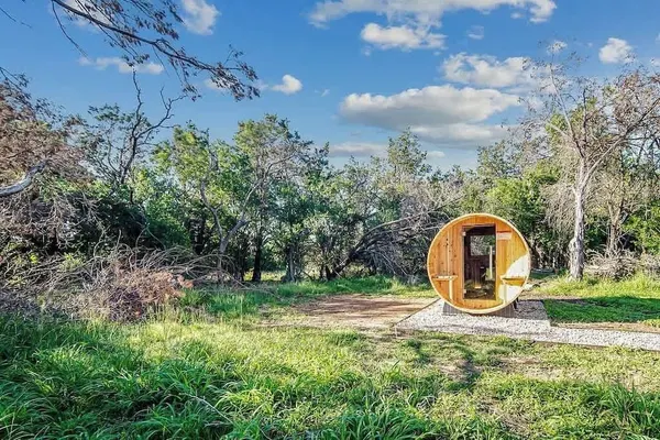 Photo 1 - Luxe Poolside Retreat W/sauna-minutes From Downtown!