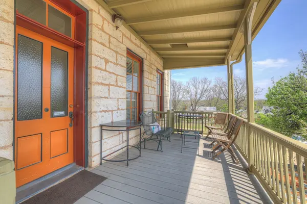 Photo 1 - Two Suite Getaway With Balcony Overlooking Main Street