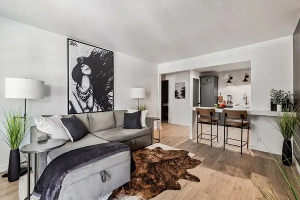 Photo 1 - Lyric Loft - Music Row - 4 Mins to Broadway