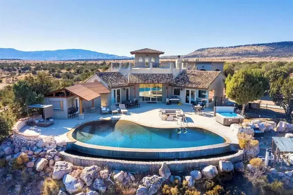 Photo 1 - The Sanctuary at Sacred Mesa-infinity Pool-sedona