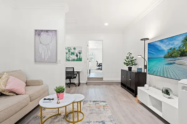 Photo 1 - Spacious Bright Home Fully Equipped