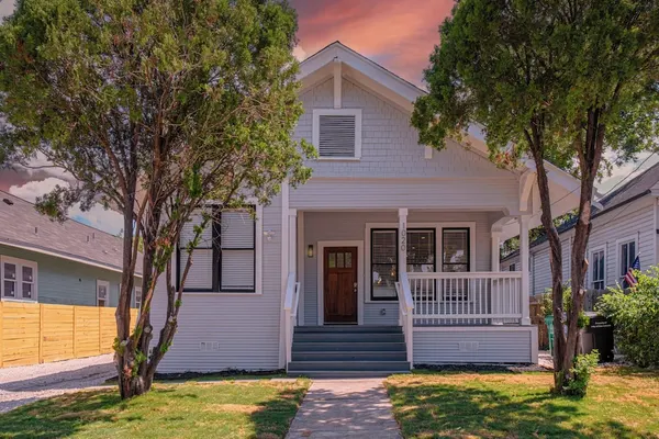 Photo 1 - 3BR 3BA Urban Escape Just Minutes From Downtown