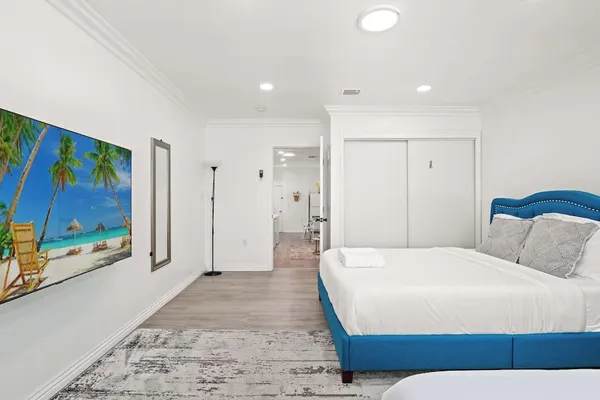 Photo 1 - Spacious & Bright Home Fully Equipped