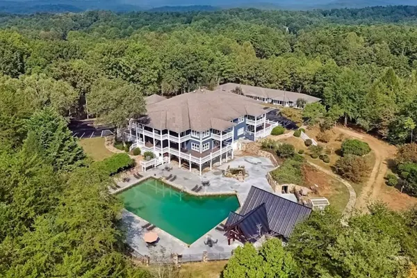 Photo 1 - Whitepath Lodge And Resort