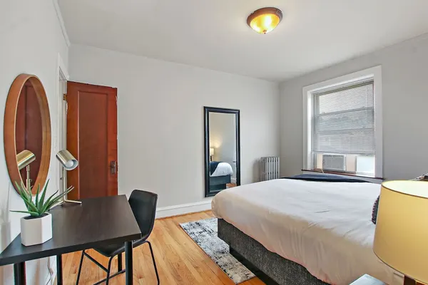 Photo 1 - Prime 1BR Apt - Cullom F2