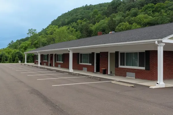 Photo 1 - Valley Trail Inn