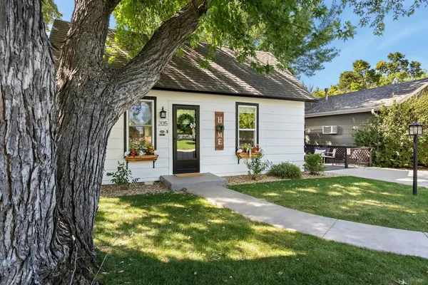 Photo 1 - Windsor Farmhouse Family Fun, Yard & Fireplace