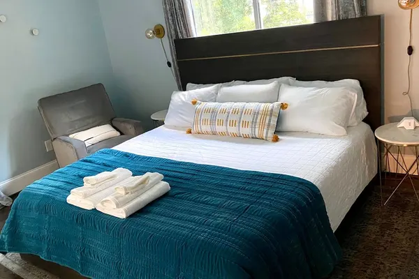 Photo 1 - Blue Door Walk to Avondale Dog-friendly w Yard