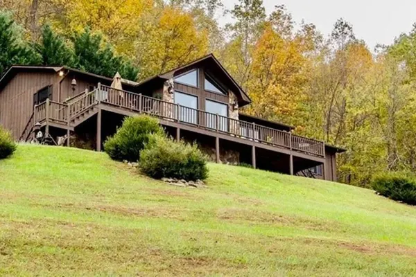 Photo 1 - Blue Ridge Gateway Cabin With Mountain Views