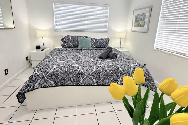 Photo 1 - Southwinds Inn 7 for 4 Guests Close to the Beach