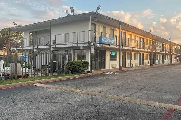 Photo 1 - Motel 6 Dallas, Tx – St. Augustine / Hwy 175