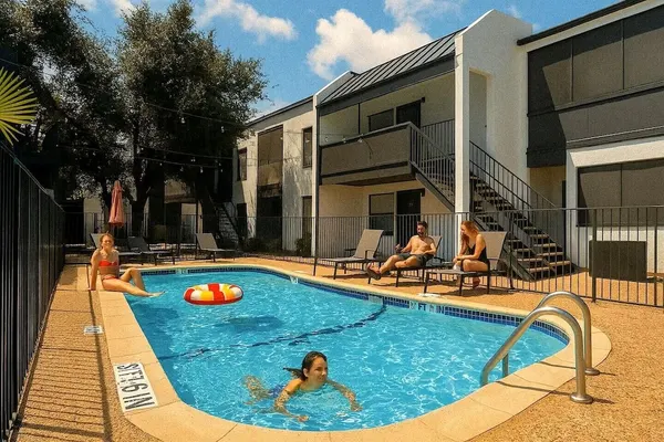 Photo 1 - Hyde Park Escape