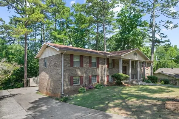 Photo 1 - Monterey Drive Maison