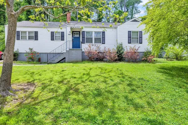 Photo 1 - 86th Cozy Coop