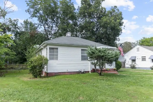 Photo 1 - 57th Blushing Bungalow