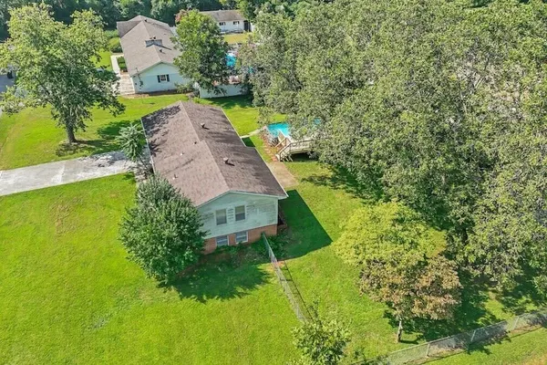 Photo 1 - Gilmore Retro Pad