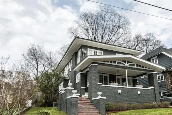 Photo 1 - 29th Street Trendy Lakeview Craftsman 8