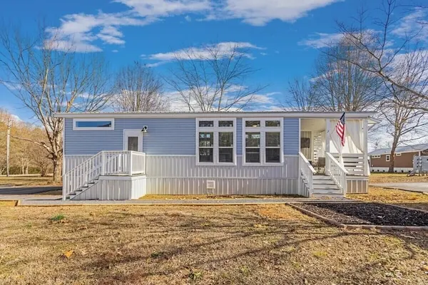 Photo 1 - Byrd 7 Nesting Nook