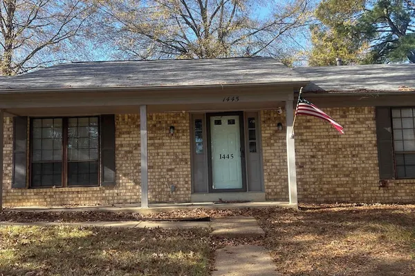 Photo 1 - Hardwood Guesthouse