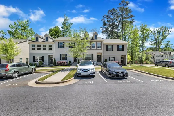 Photo 1 - King 3BR Townhouse Mins to Cary NC State