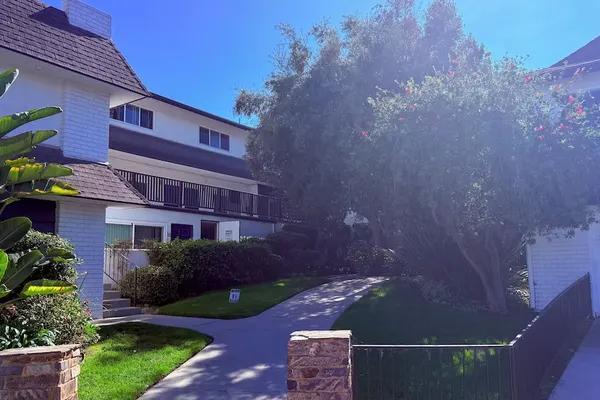 Photo 1 - Oneluxstay 3BR near Redondo Beach