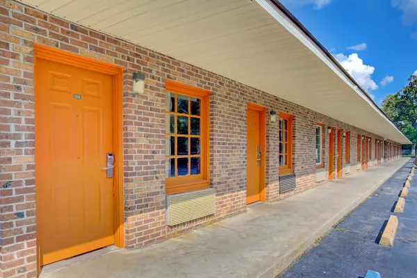 Photo 1 - Hotel O Deluxe Inn Kingstree Sc Hwy 52