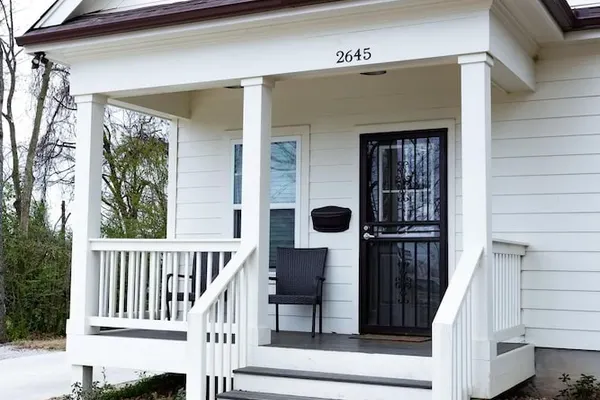 Photo 1 - Clean & Serene House + Studio - Easy On/off I-40